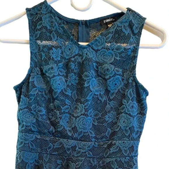 ZUNIE EUC GIRLS BLUE SLEEVELESS DRESSES SPRING SUMMER WEDDING HOLIDAY SIZE 14 - Picture 2 of 4